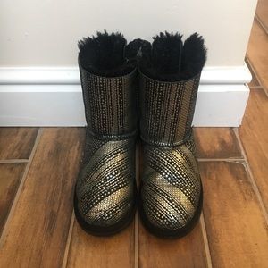 Black holiday edition uggs Bailey bow